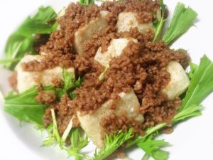 揚げ餅のそぼろ餡